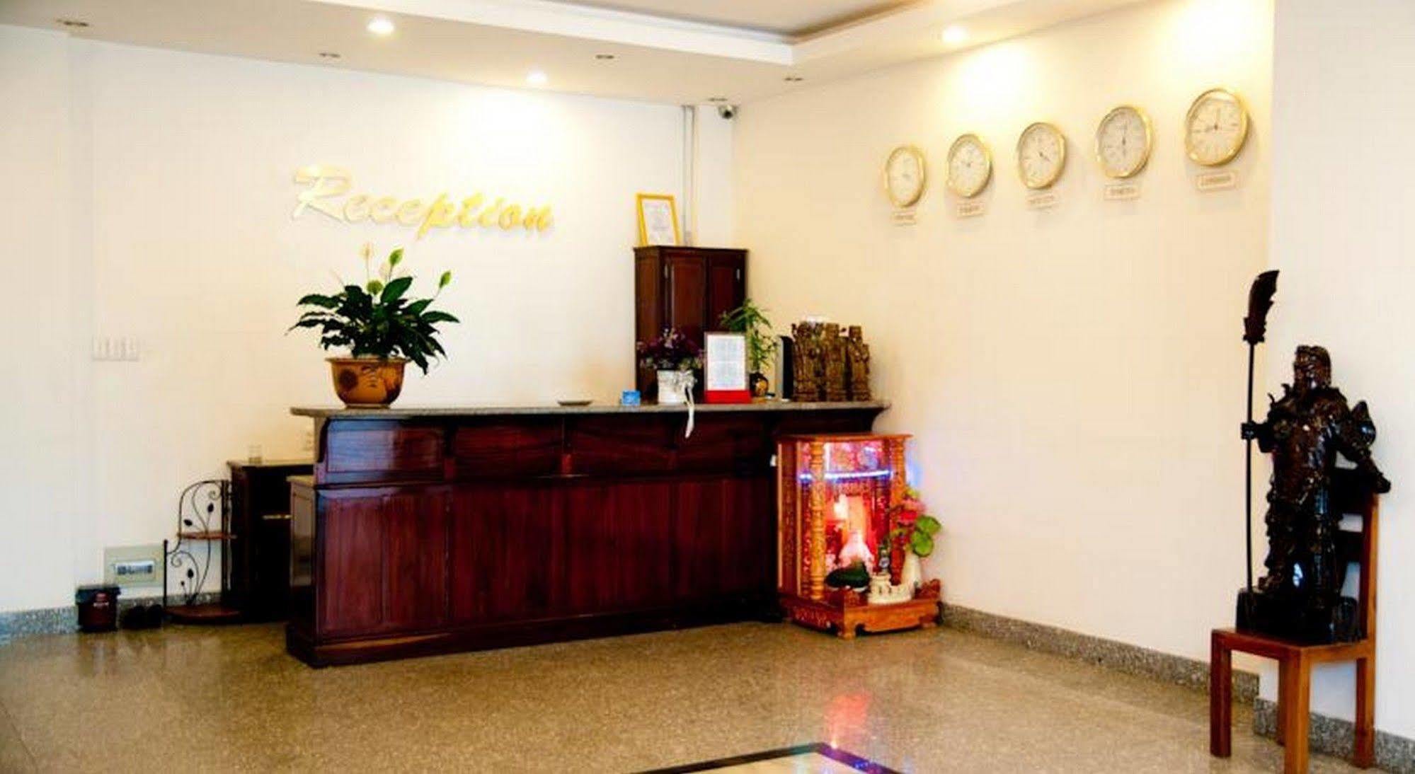 Hotel Golden Lotus à Hué Extérieur photo